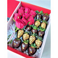 Black & Gold Chocolate Strawberries with Roses Gift Box